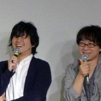 Shinkai Makoto, le réalisateur et Motohiro Hata, le chanteur pour la promotion de ''Le Jardin des Mots''