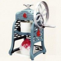 La machine pour piler les glaces au Japon