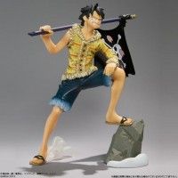 Figurine Luffy One Piece dans les boules de Gashapon