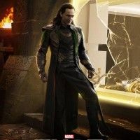 Affiche Loki, joué par Tom Hiddleston