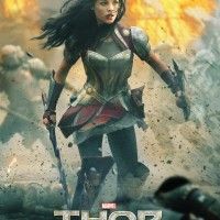 Sublime affiche du film Thor : Le Monde des Ténèbres avec Sif jouée par Jaimie Alexander