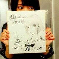 Trop de la chance cette fille qui a eue une dédicace de Yoshiyuki Sadamoto sur #Shikishi http://www.tvhland.com/boutique/lot-10-shikishi/ma... [lire la suite]