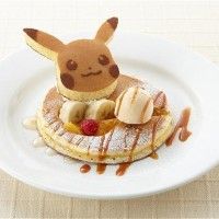 Des pancakes #Pikachu #Pokemon avec une boule de glace vanille