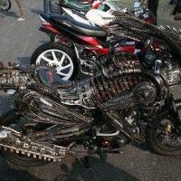 Chevaucheriez-vous cette moto alien ?