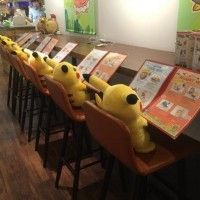 #Pikachu dans un #Pokemon Café