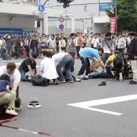 En 2008, un fou furieux fonce à bord d'une camionnette sur la foule à #Akihabara ( quartier de geek #Otaku ). Il fera 7 morts et pleins de... [lire la suite]