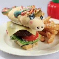 La tête de cette licorne burger est marrante #FoodBurger