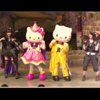 Les @AKB48 à  Puro #Halloween, le parc d'attraction #HelloKitty! #Sanrio