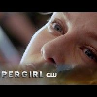 #Trailer de #Supergirl en compagnie de #Superman #DcComics
