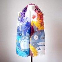 Magnifique foulard customisé Totoro 90$