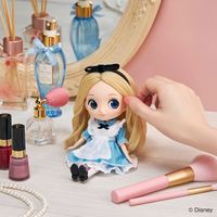 Q posket Doll Disney Character Alice In Wonderland