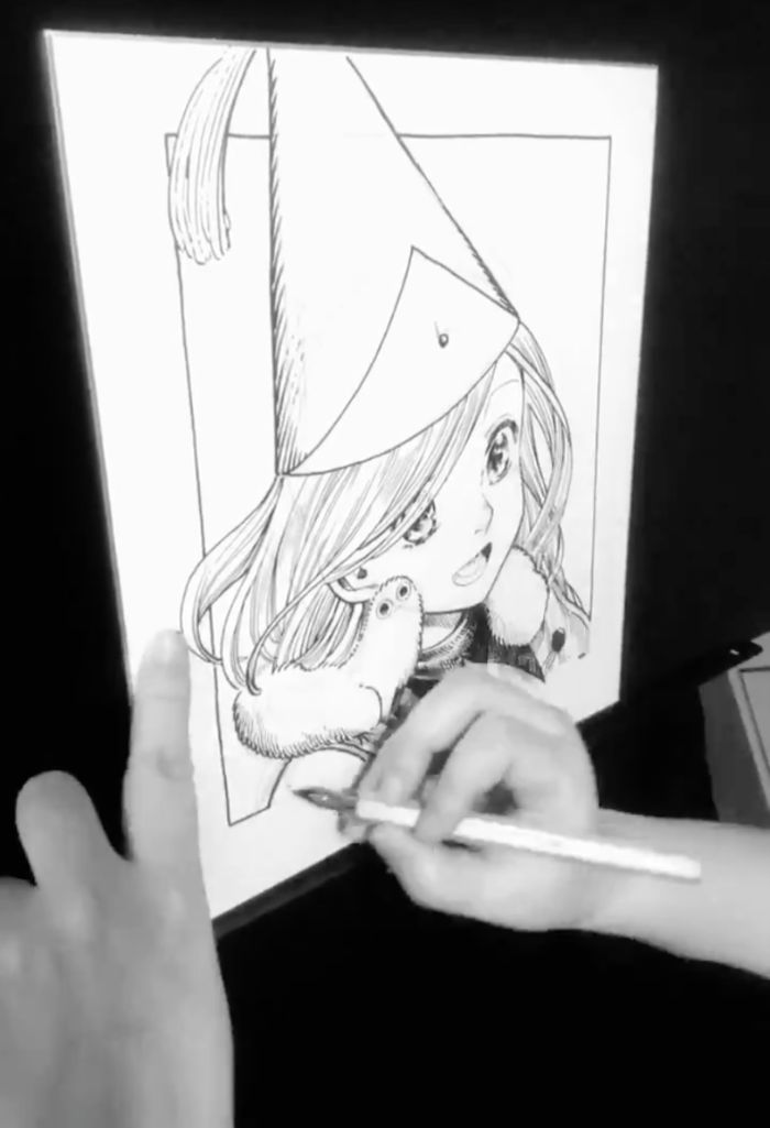 L'Atelier Des Sorciers : Dessin de Coco sur shikishi par la mangaka Shirahama Kamome